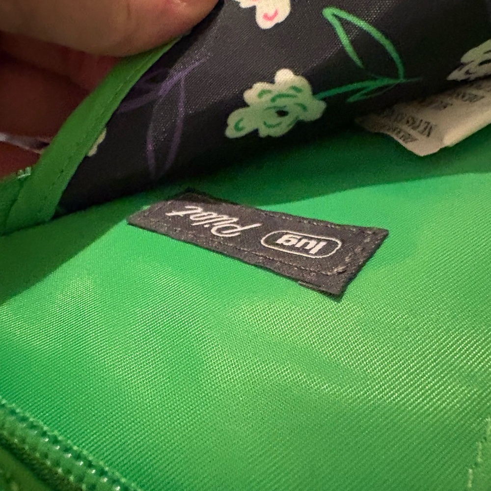 Lug Lime Green Quilted Travel Organizer - Picture 6 of 9